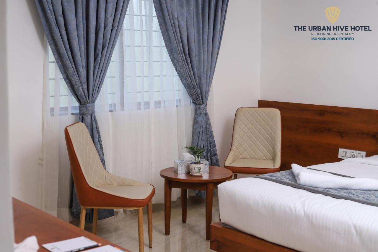 The Urban Hive Hotel Belgaum Exterior photo